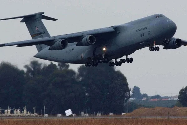 Spain closes airspace to US aircraft